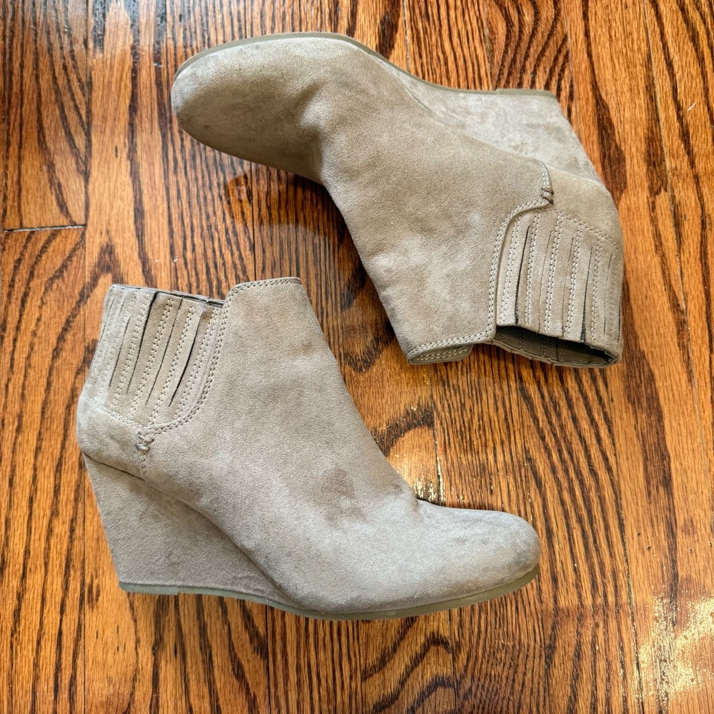 Dolce Vita Suede Booties Sz 8
